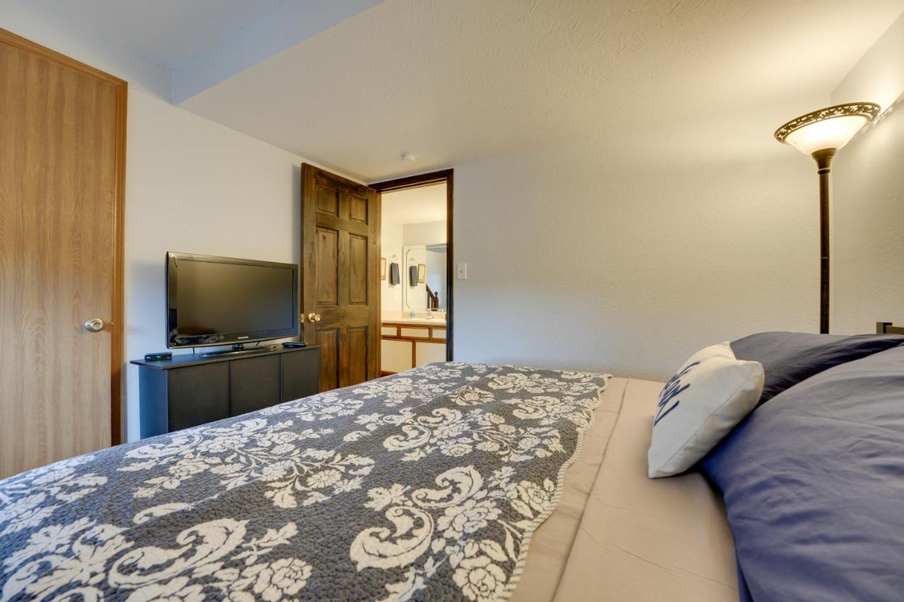 Condo With Balcony And Grill 3 Mi To Moonshine Beach! Брэнсон Экстерьер фото