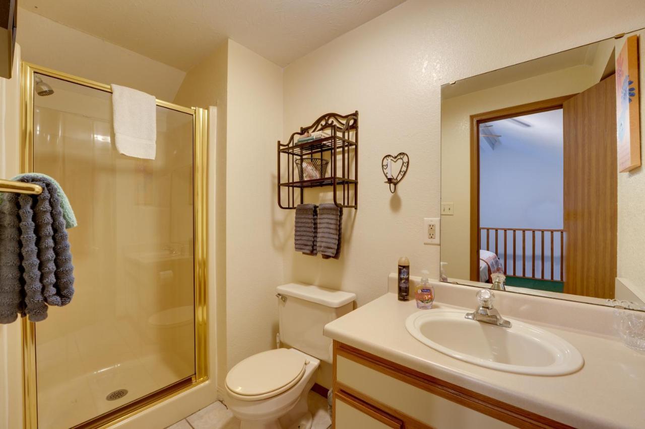 Condo With Balcony And Grill 3 Mi To Moonshine Beach! Брэнсон Экстерьер фото