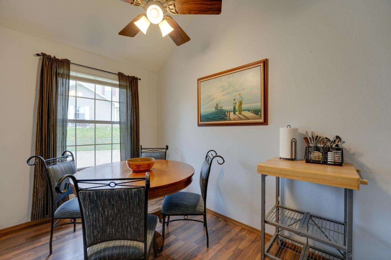Condo With Balcony And Grill 3 Mi To Moonshine Beach! Брэнсон Экстерьер фото